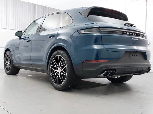 2025 Porsche Cayenne 