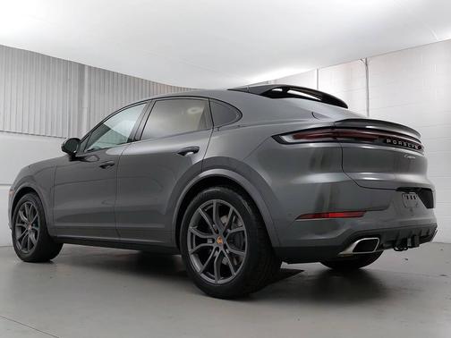 Quartzite Grey Metallic 2026 Porsche Cayenne
