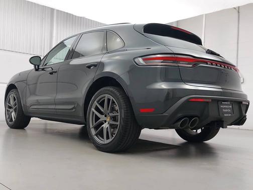 Volcano Grey Metallic 2026 Porsche Macan