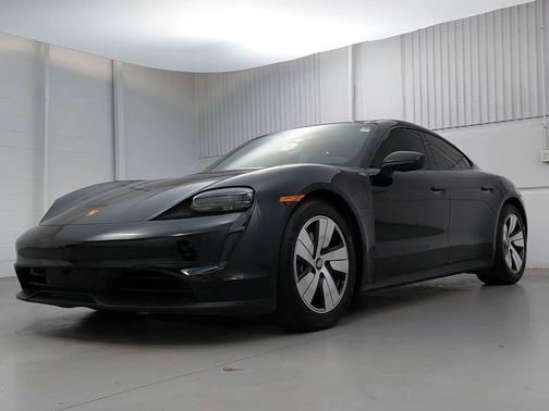 2022 Porsche Taycan 