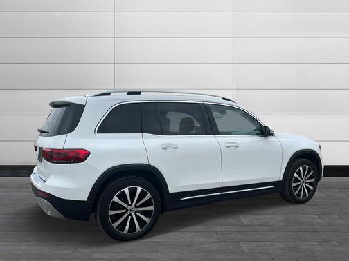 2023 Mercedes-Benz GLB 250 