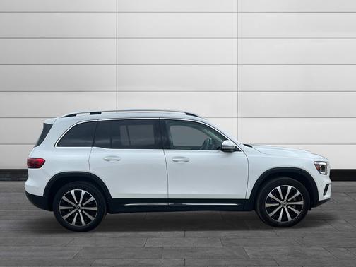 2023 Mercedes-Benz GLB 250 