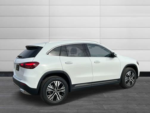 2025 Mercedes-Benz GLA 250 Base