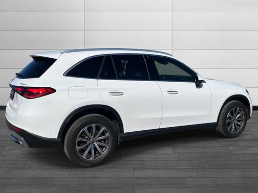 2025 Mercedes-Benz GLC 300 4MATIC