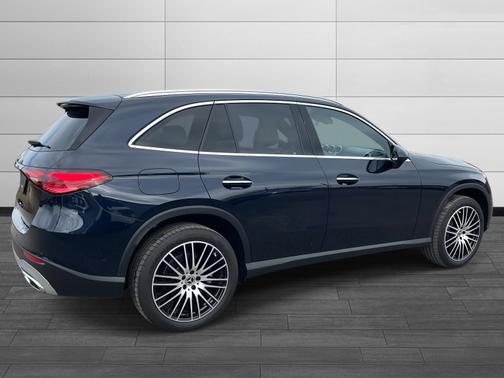 2024 Mercedes-Benz GLC 300 