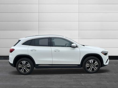 2025 Mercedes-Benz GLA 250 Base