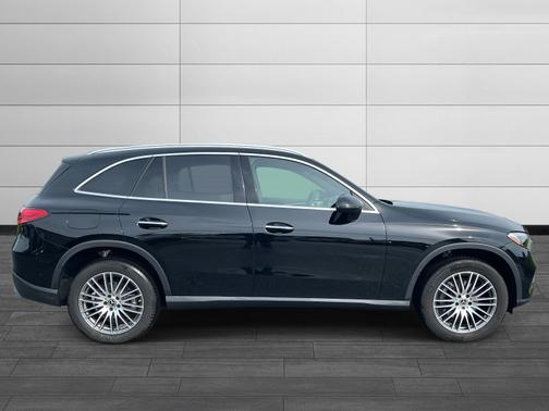 2024 Mercedes-Benz GLC 300