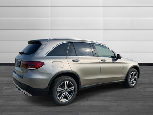 2022 Mercedes-Benz GLC 300