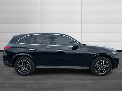 2024 Mercedes-Benz GLC 300