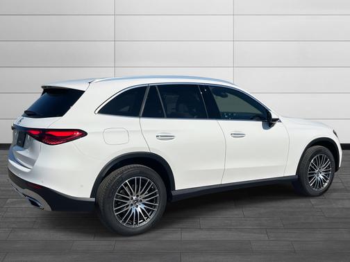2025 Mercedes-Benz GLC 300 