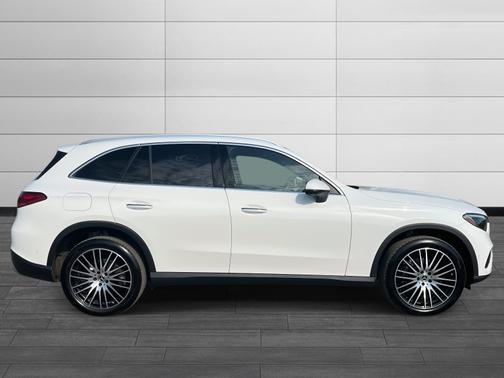 2025 Mercedes-Benz GLC 300 4MATIC