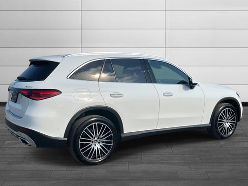 2025 Mercedes-Benz GLC 300 4MATIC