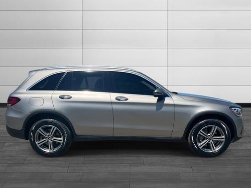 2022 Mercedes-Benz GLC 300