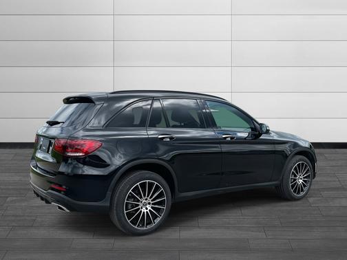 2022 Mercedes-Benz GLC 300
