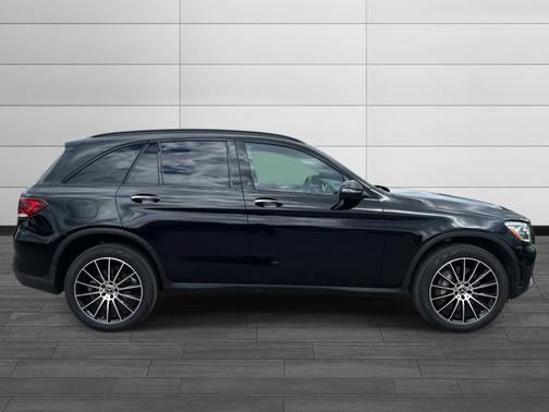 2022 Mercedes-Benz GLC 300