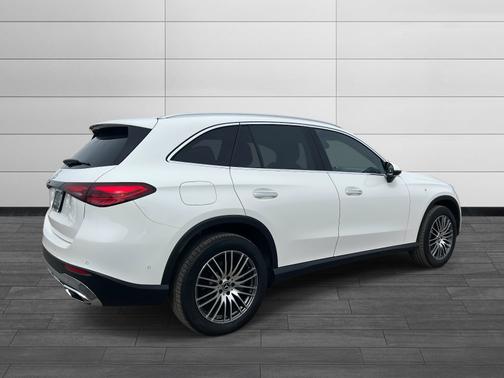 2025 Mercedes-Benz GLC 300 Base