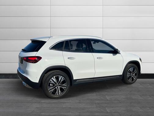 2025 Mercedes-Benz GLA 250 Base