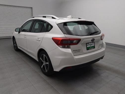 Crystal White Pearl 2020 Subaru Impreza Premium 5-Door