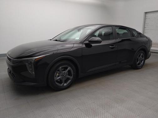 Aurora Black Pearl 2025 Kia K4 LXS