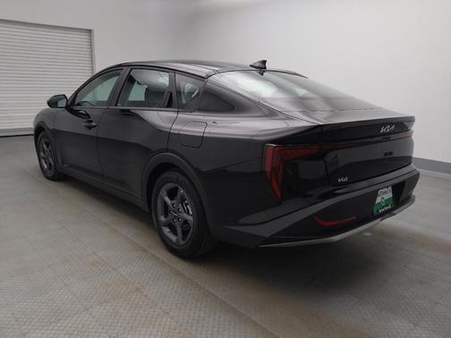 Aurora Black Pearl 2025 Kia K4 LXS