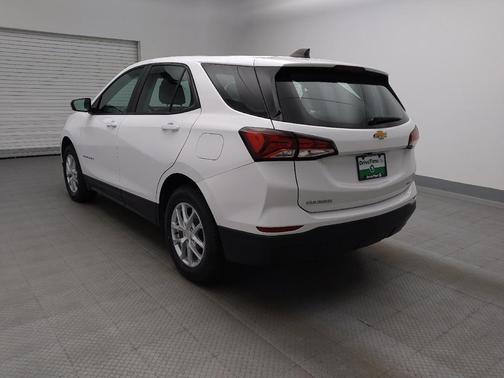 Summit White 2024 Chevrolet Equinox LS