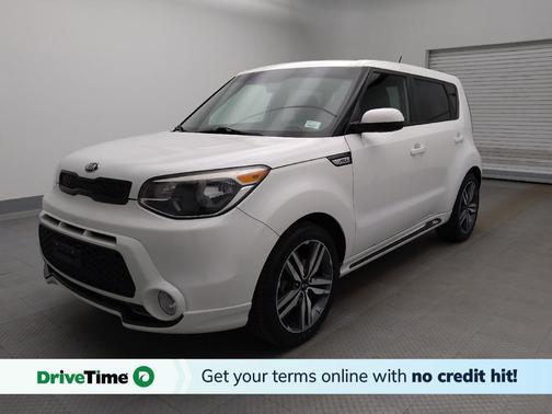 White 2016 Kia Soul +