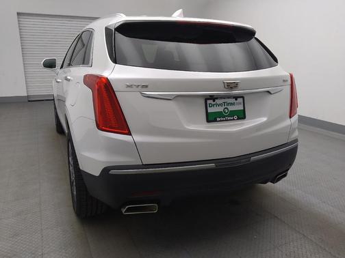 Crystal White Tricoat 2018 Cadillac XT5 Premium Luxury