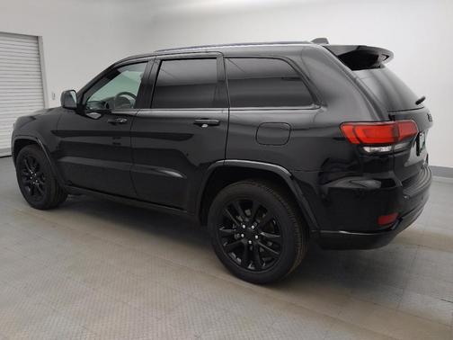 Diamond Black Crystal Pearlcoat 2021 Jeep Grand Cherokee Laredo