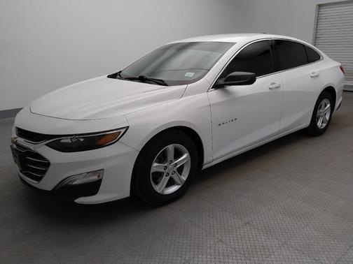 Summit White 2019 Chevrolet Malibu 1LS