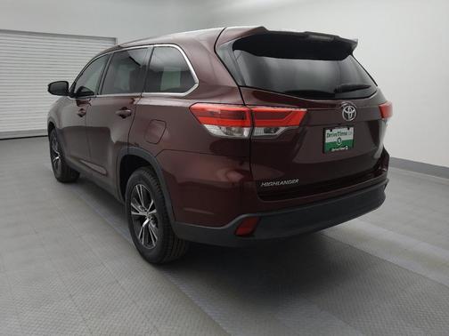 2019 Toyota Highlander LE I4