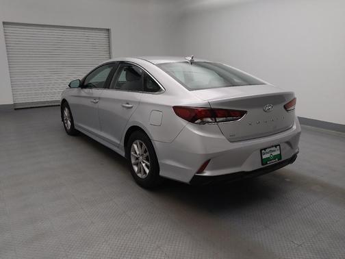 2018 Hyundai SONATA SE