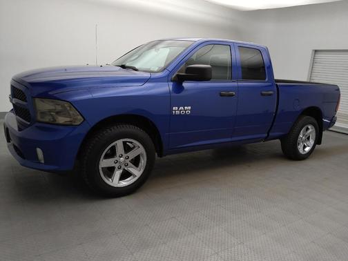 Brilliant Black Crystal Pearlcoat 2017 RAM 1500 Express