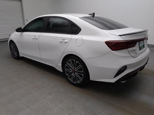 Snow White Pearl 2022 Kia Forte GT
