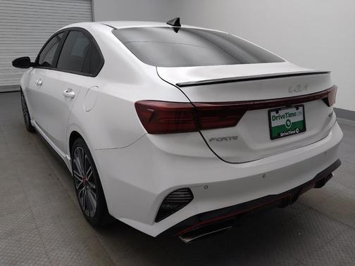 Snow White Pearl 2022 Kia Forte GT