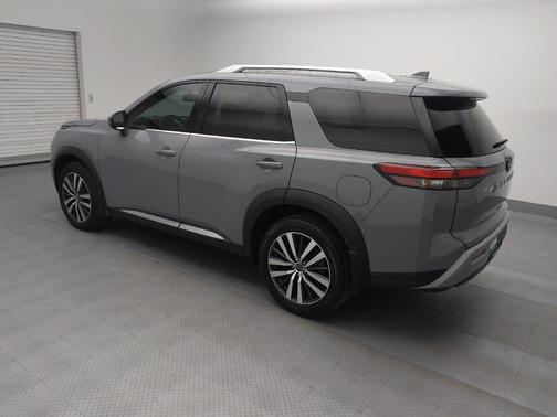 2022 Nissan Pathfinder Platinum 2WD