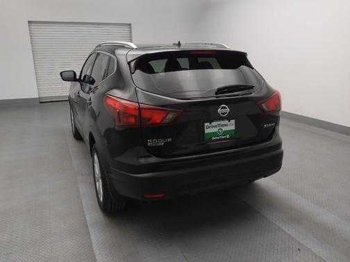 2018 Nissan Rogue Sport SV