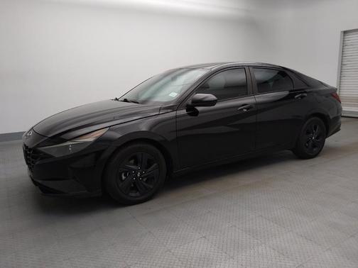 Phantom Black 2021 Hyundai ELANTRA SEL
