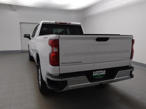 Summit White 2024 Chevrolet Silverado 1500 LT