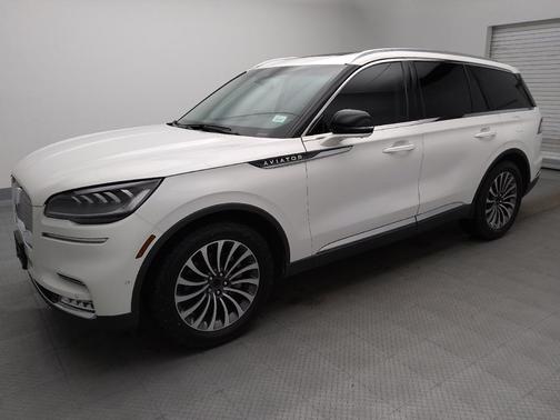 Pristine White Metallic Tri-Coat 2020 Lincoln Aviator Reserve