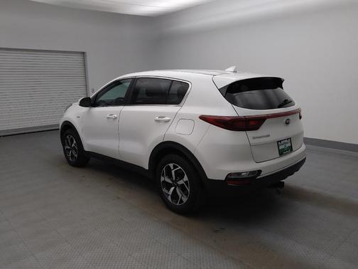 Snow White Pearl 2021 Kia Sportage LX