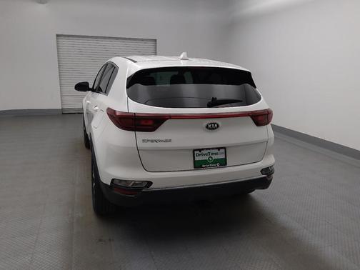 Snow White Pearl 2021 Kia Sportage LX