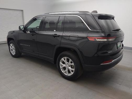Diamond Black Crystal Pearlcoat 2023 Jeep Grand Cherokee Limited