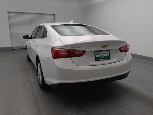 Summit White 2023 Chevrolet Malibu FWD 1LT