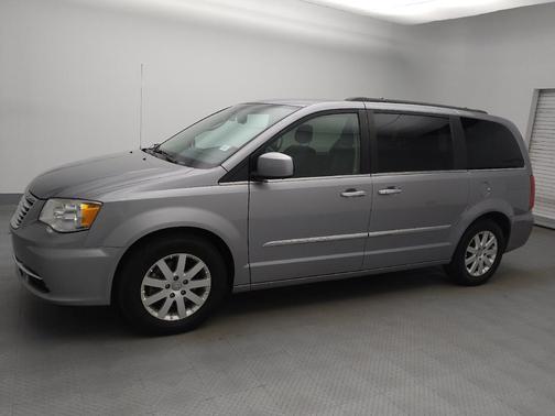 2015 Chrysler Town & Country Touring