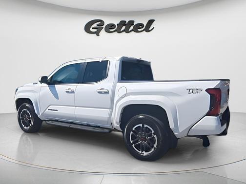 2024 Toyota Tacoma Hybrid TRD Sport