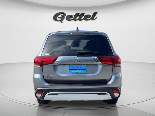 Mercury Gray Metallic 2020 Mitsubishi Outlander ES