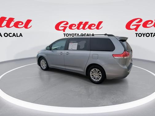 2014 Toyota Sienna XLE