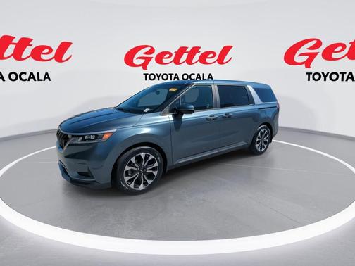 2023 Kia Carnival EX
