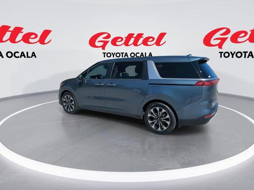 2023 Kia Carnival EX