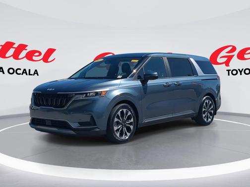 2023 Kia Carnival EX